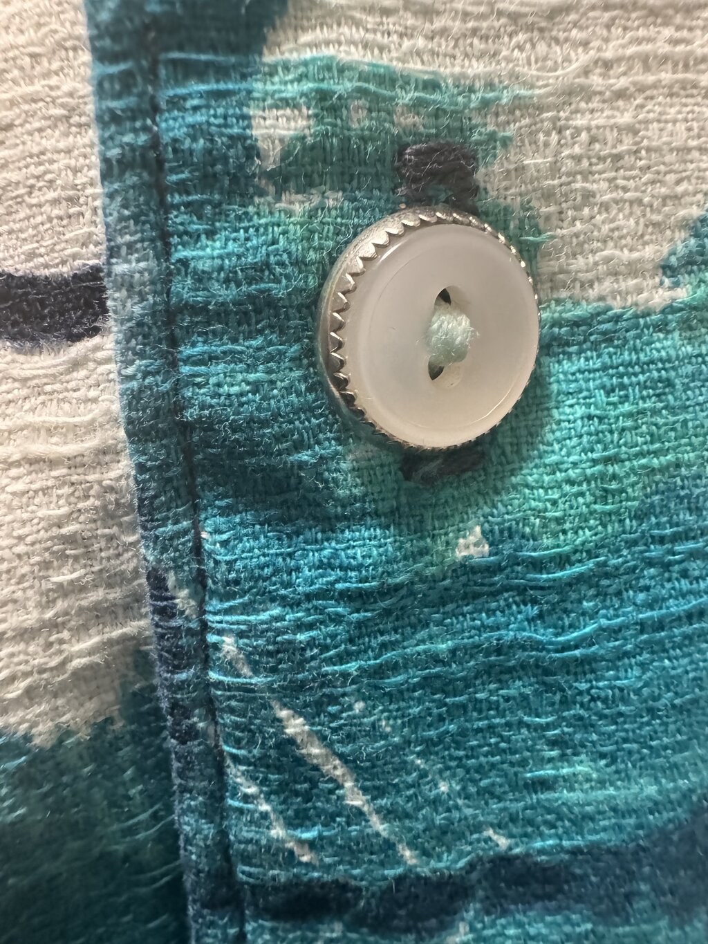 1960s Iolani Barkcloth Shirt – Atomic Floral & Tribal Panel Print (M)