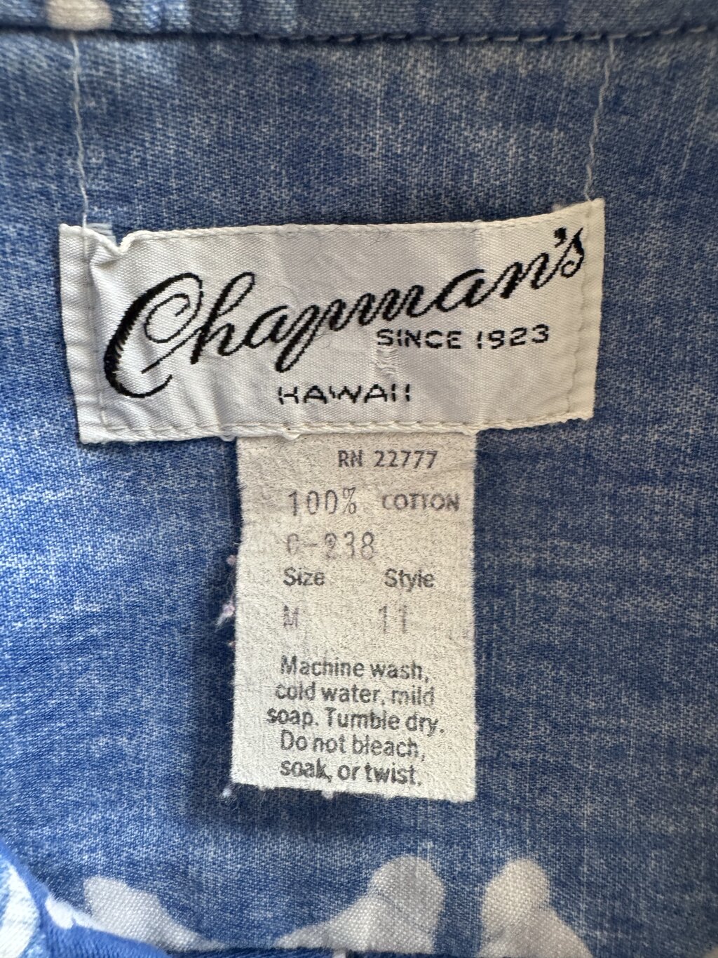 1960s Chapman’s Chambray Tapa Shirt – Blue & White Cotton Pullover (M)