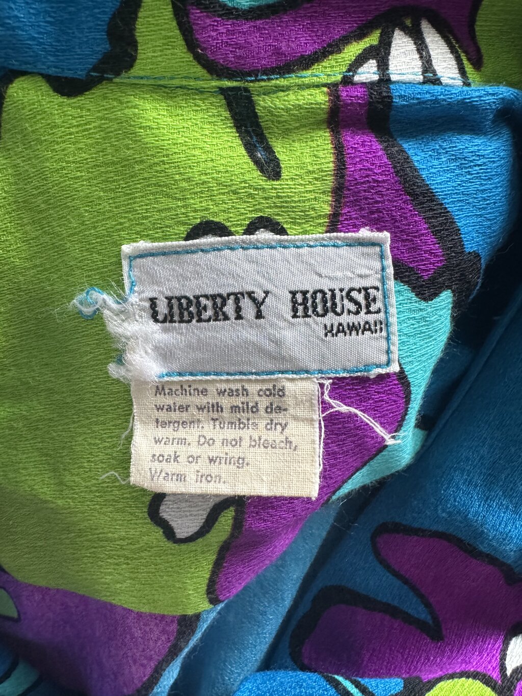 1960s Liberty House Hawaiian Shirt – Electric Blue Poppy Floral with Sculpted Gold Buttons (L)