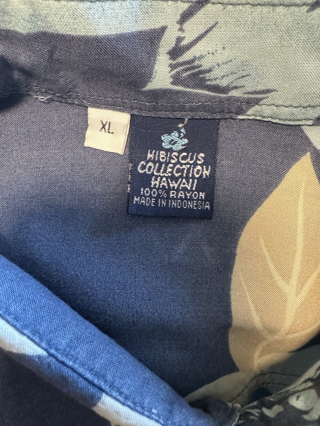 1990s Hibiscus Collection Floral & Tropical Fruits Shirt – Navy/Beige (XL)