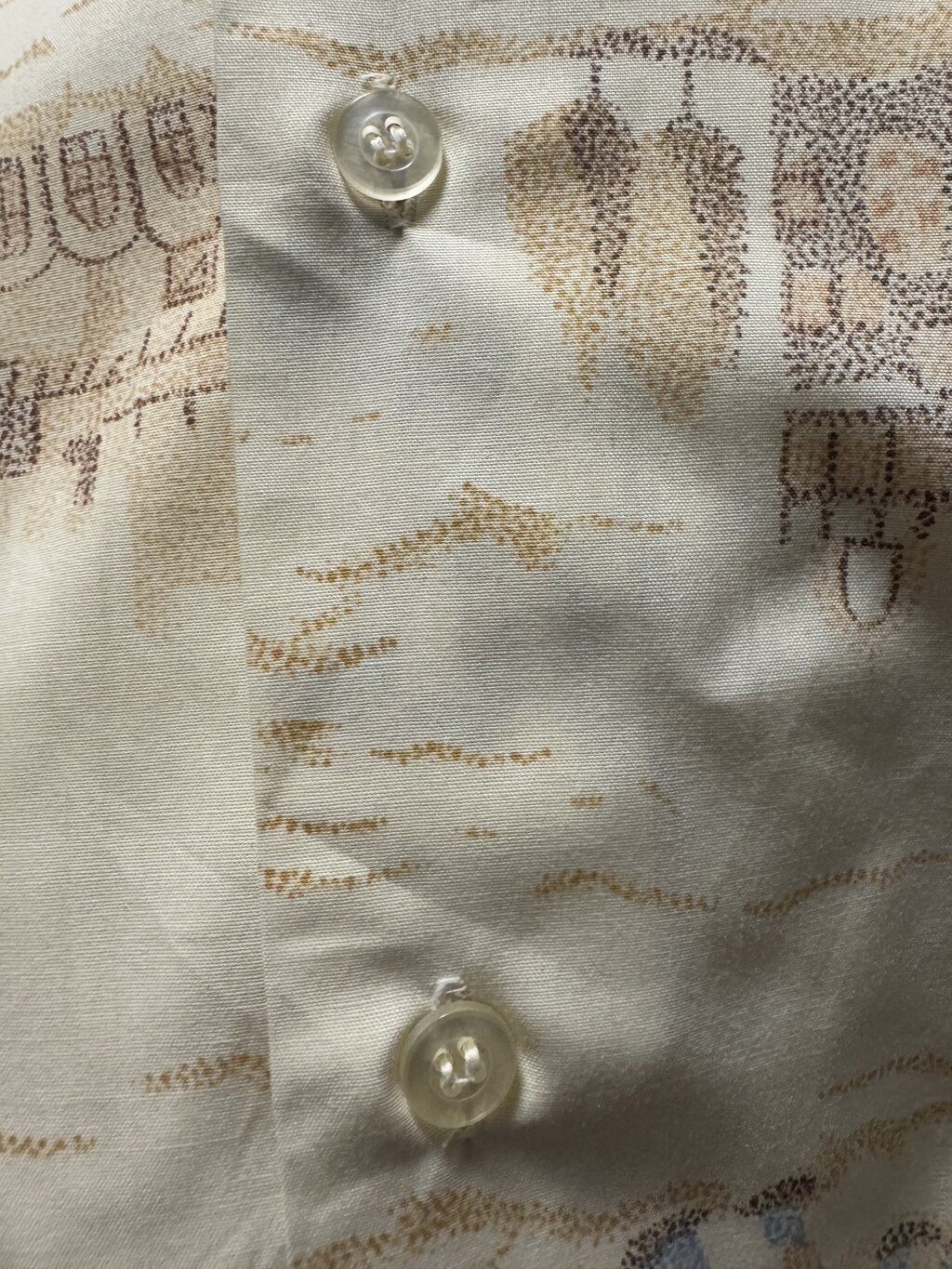 1960s–early 1970s - Impact Korean-Made Scenic Shirt – Soft Beige Storybook Scene (L)