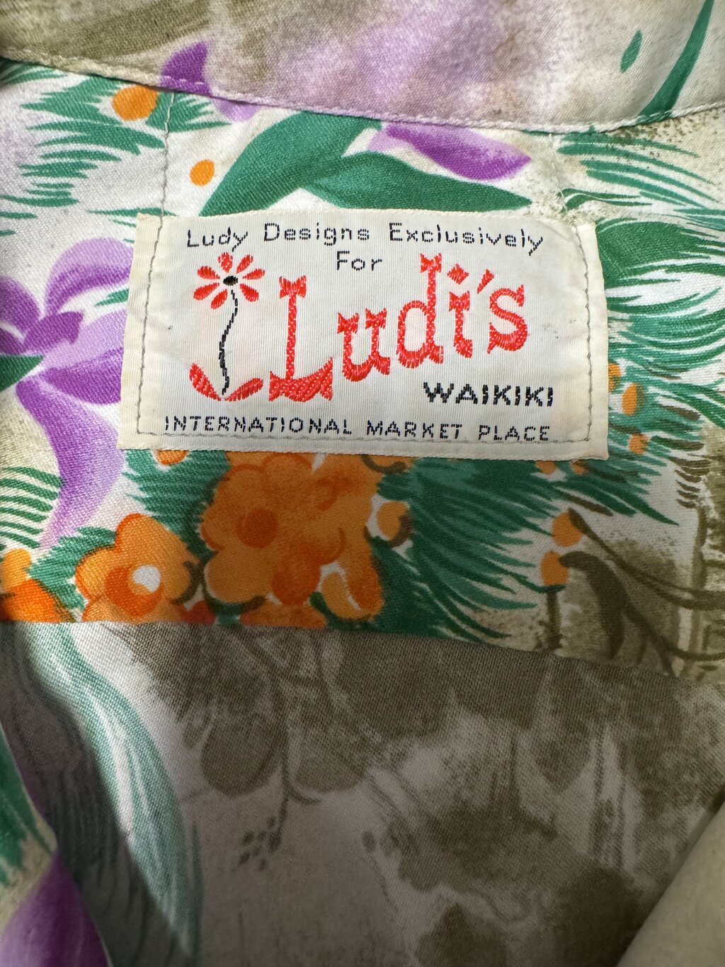 1960s - Ludi’s Waikiki Pastel Iris Cotton Aloha Shirt - Purple & Orange Bloomscape
