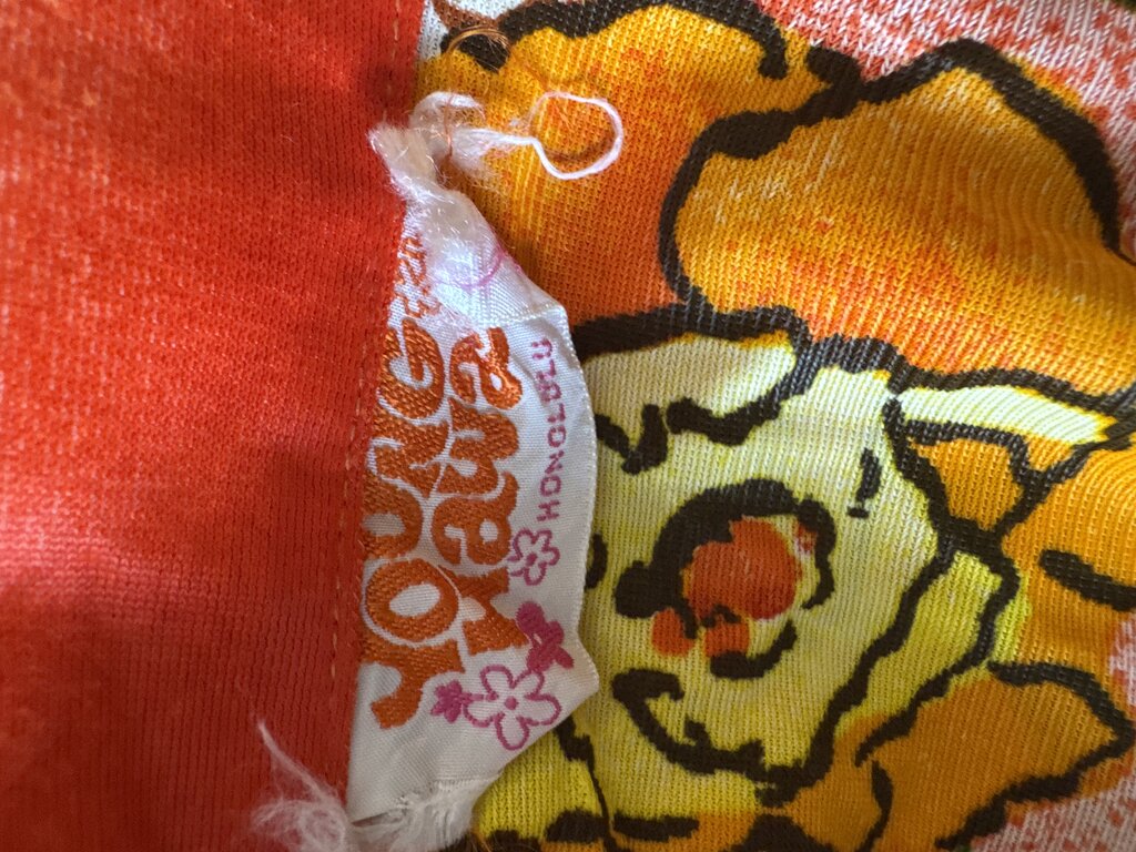 1970s - Young Hawaii Tangerine Bloom Barkcloth Shirt – Honolulu-Made Rarity