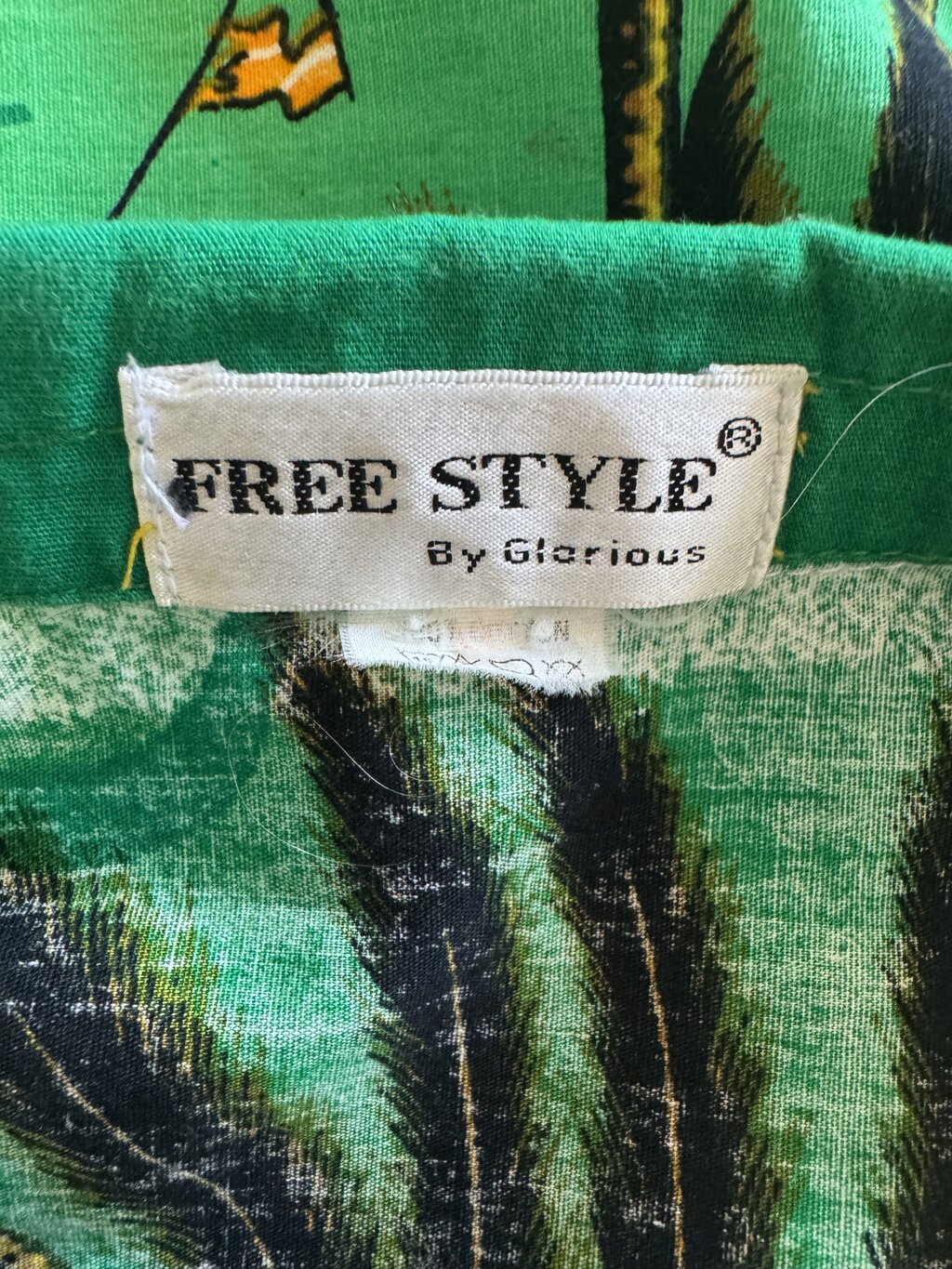 1990s - Vintage Glarious Cotton Aloha Shirt – Green Lagoon with Sailboats & Hot Air Balloons (XL)