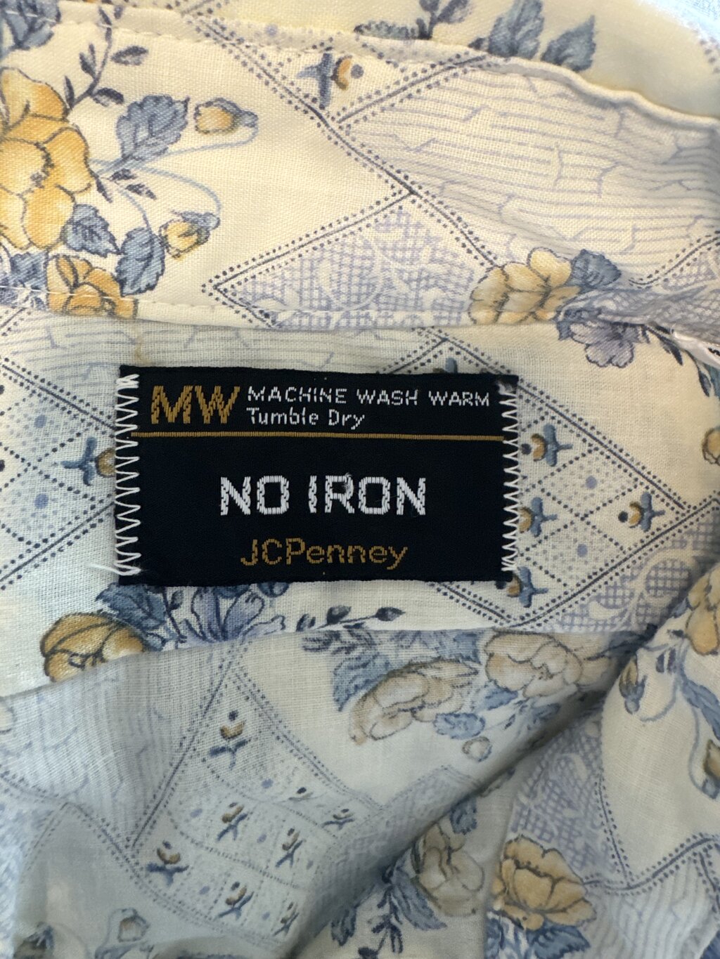 1970s JC Penney Geometric Floral Print Shirt – Soft Cotton, Diamond Medallion Pattern