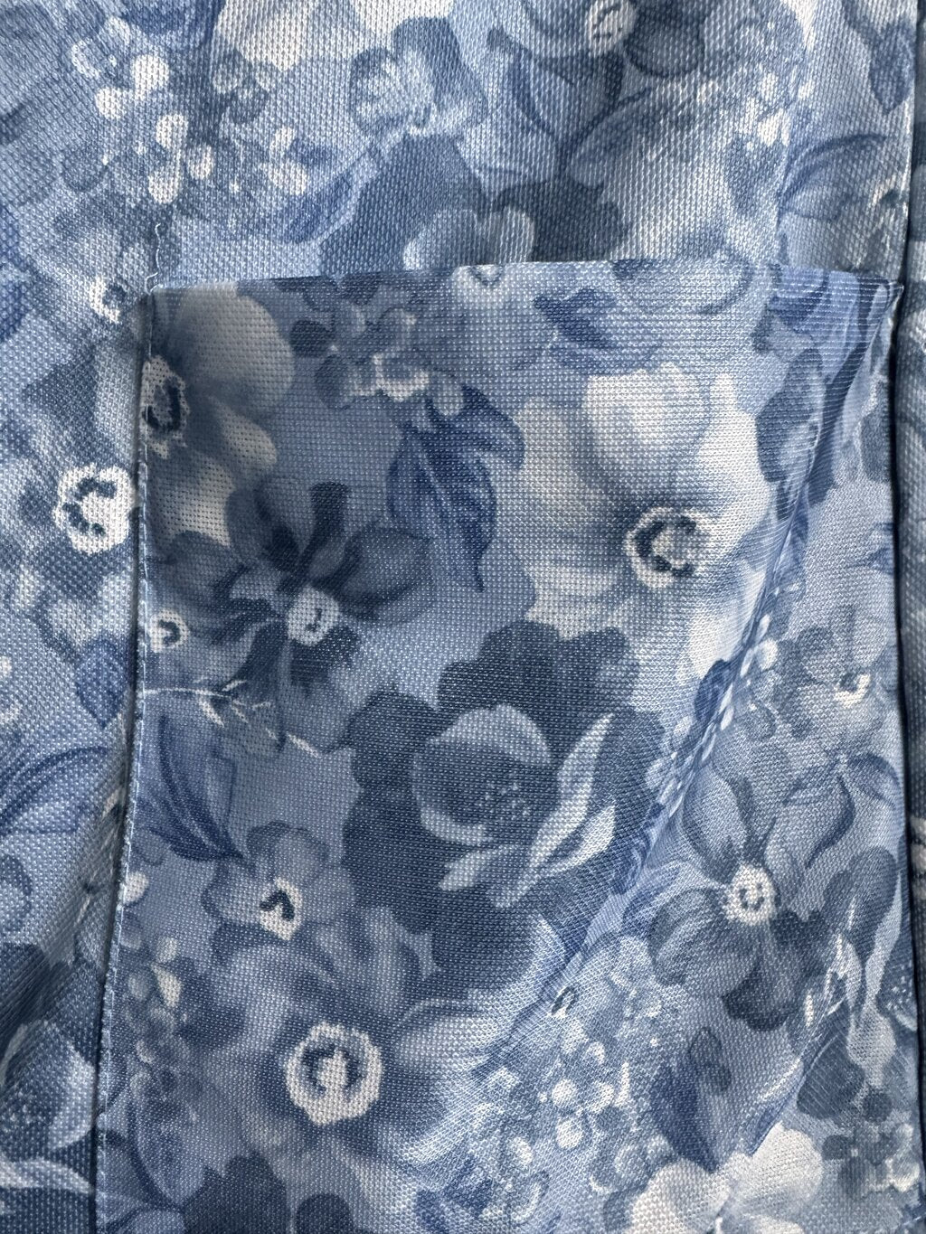 1990s Haband Tropical Leaf Print Aloha Shirt – Blue & Sage Rayon Blend (L)