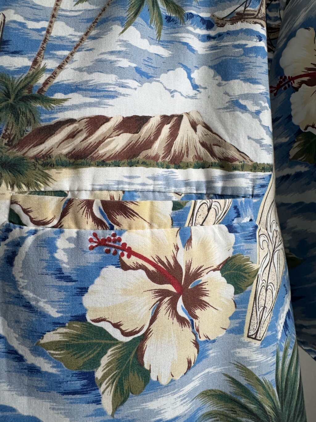 Late 70s Royal Creations Scenic Shirt – Navy Cotton Blend with Canoes & Palm Trees (L)