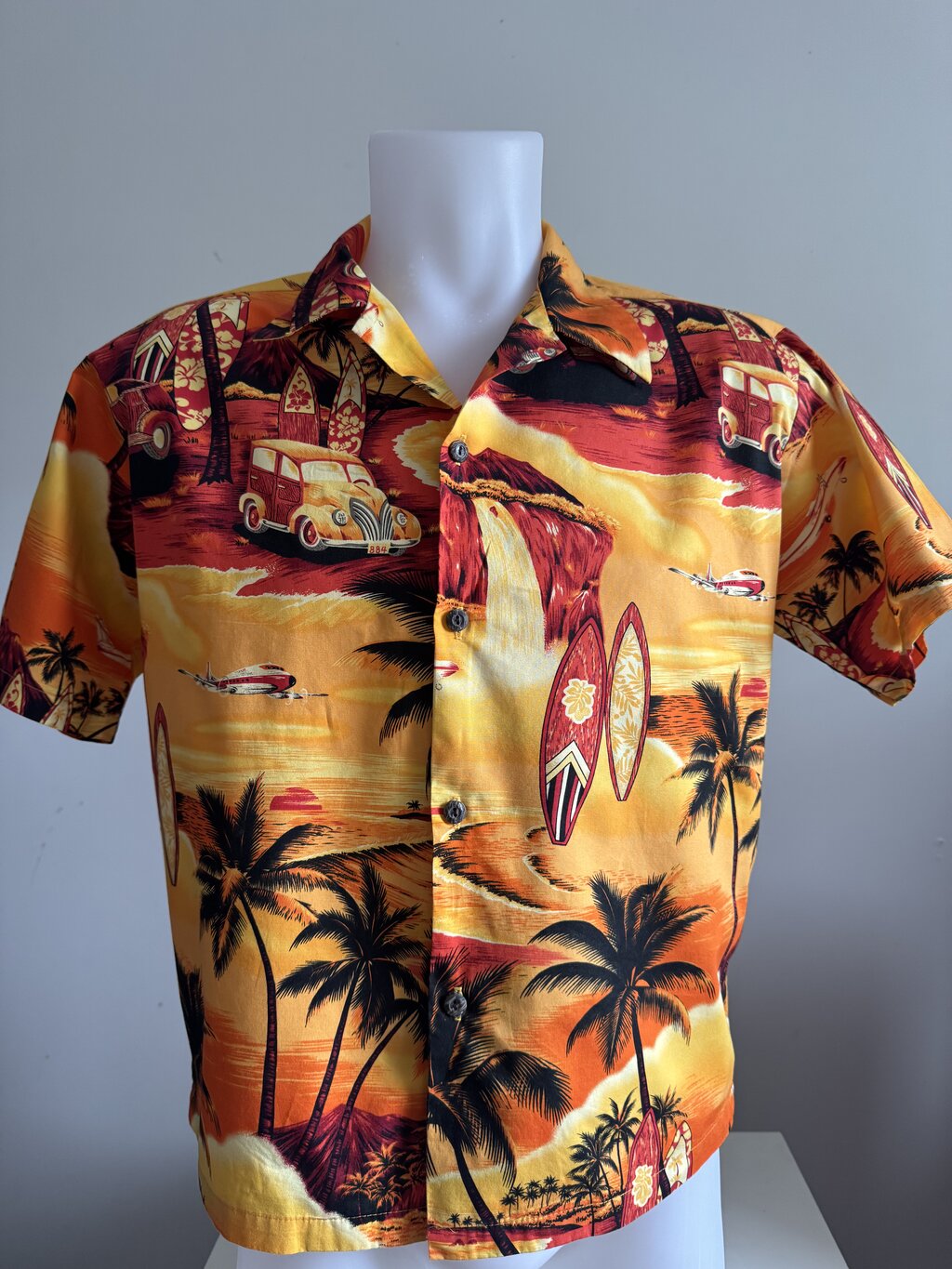 70s Royal Creations Surf & Sunset Shirt – Golden Palm Carscape (M)