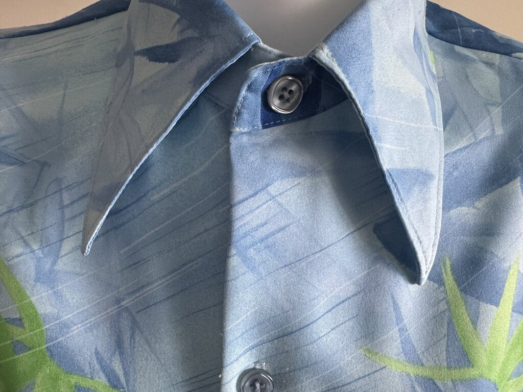 1970s Penny’s Hawaiian Long Sleeve Shirt – Ice Blue Bamboo Waves