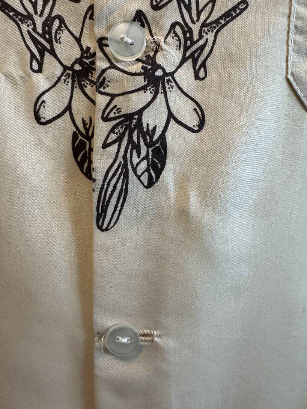 1980s Papeete Tahiti Border Print Shirt – Cream & Black Polynesian Motif (L)