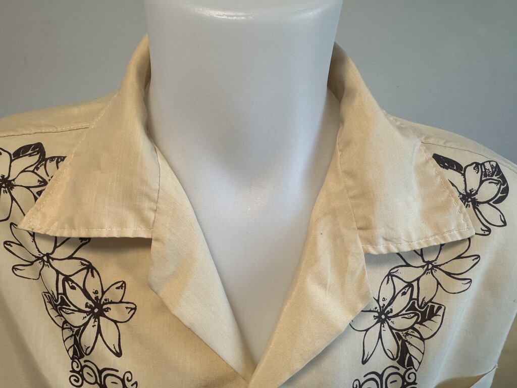1980s Papeete Tahiti Border Print Shirt – Cream & Black Polynesian Motif (L)