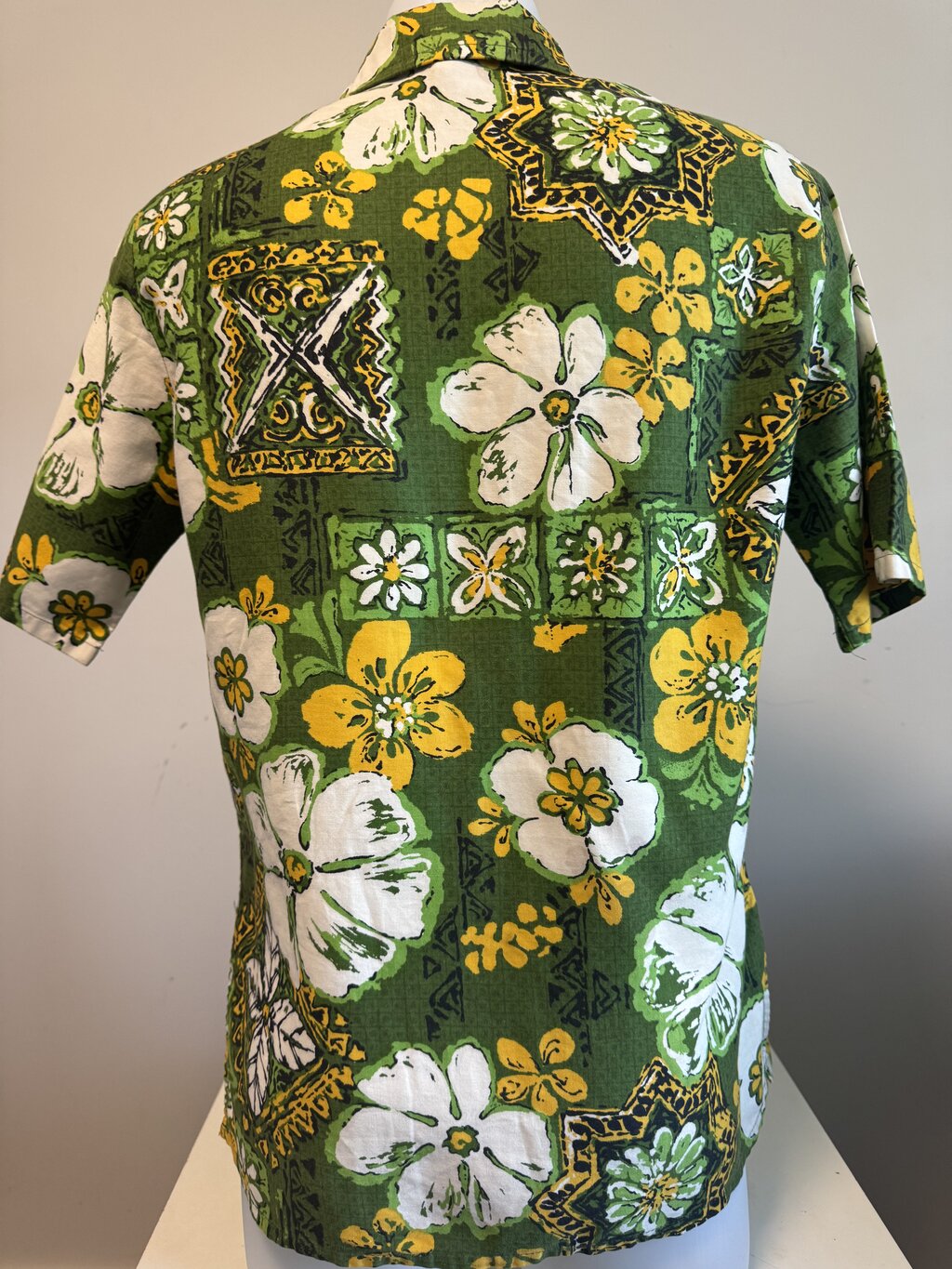 1960s Kona Kai Floral Geometric Shirt – Green, Yellow & White Cotton (M)