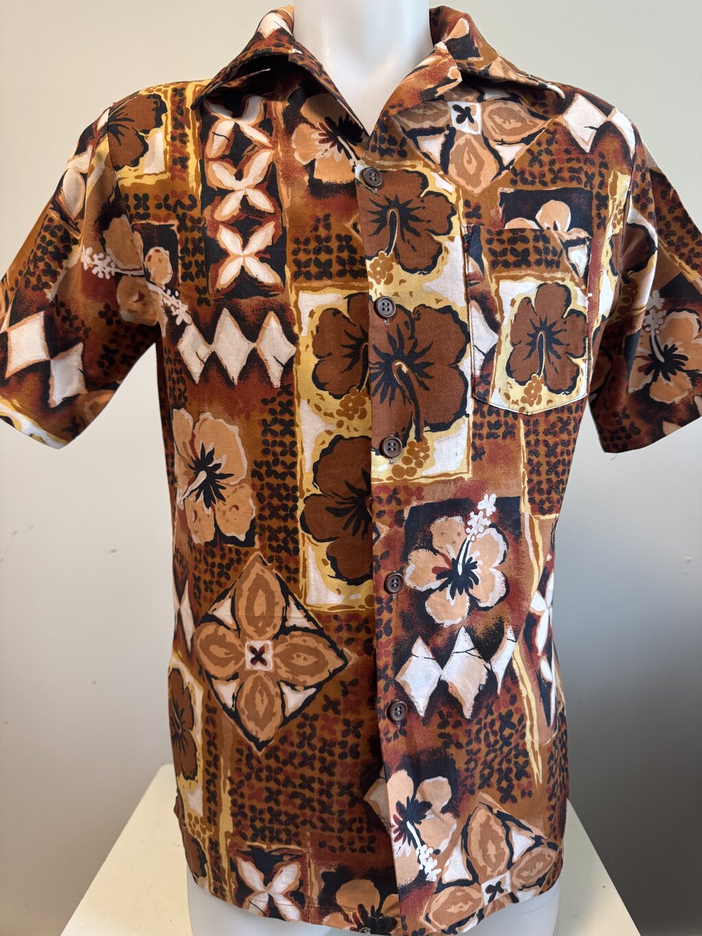 1960s Jantzen Earth-Tone Hibiscus Shirt – Made in USA Cotton (M)