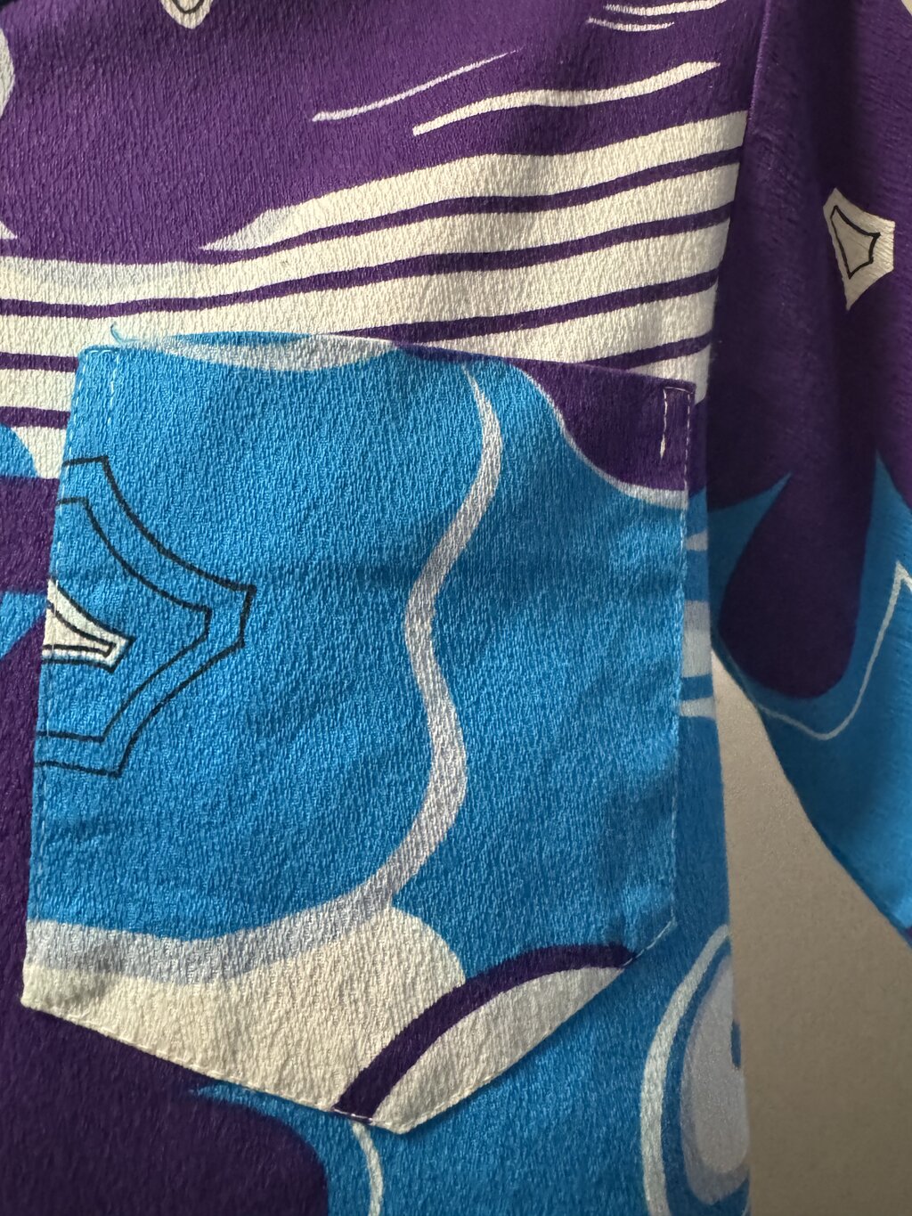 Sears Hawaii 70s Barkcloth Shirt – Electric Floral in Purple & Sky Blue