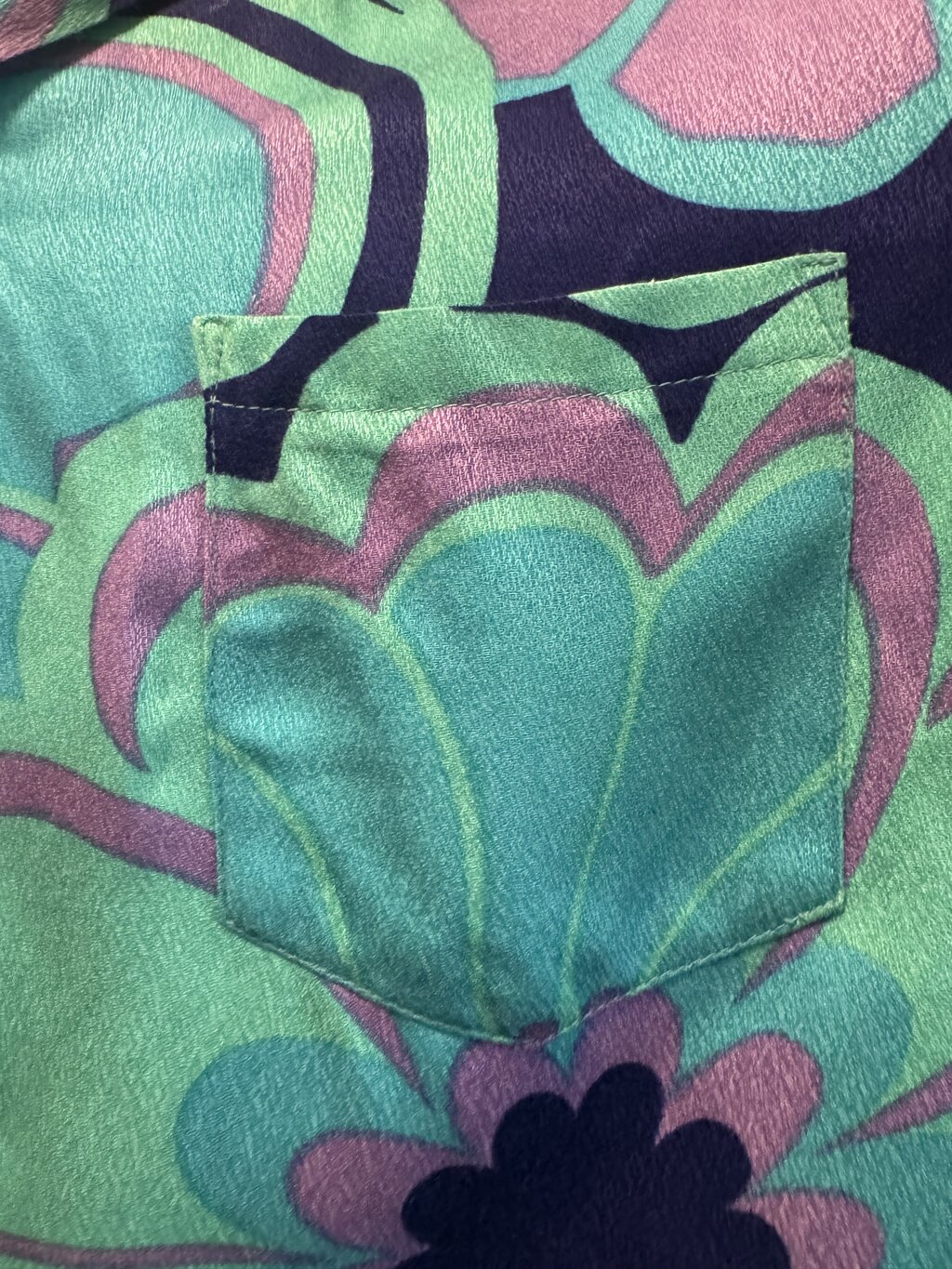 1970s Mei Jan Psychedelic Floral Shirt – Blue & Purple Rayon Pop (XL)