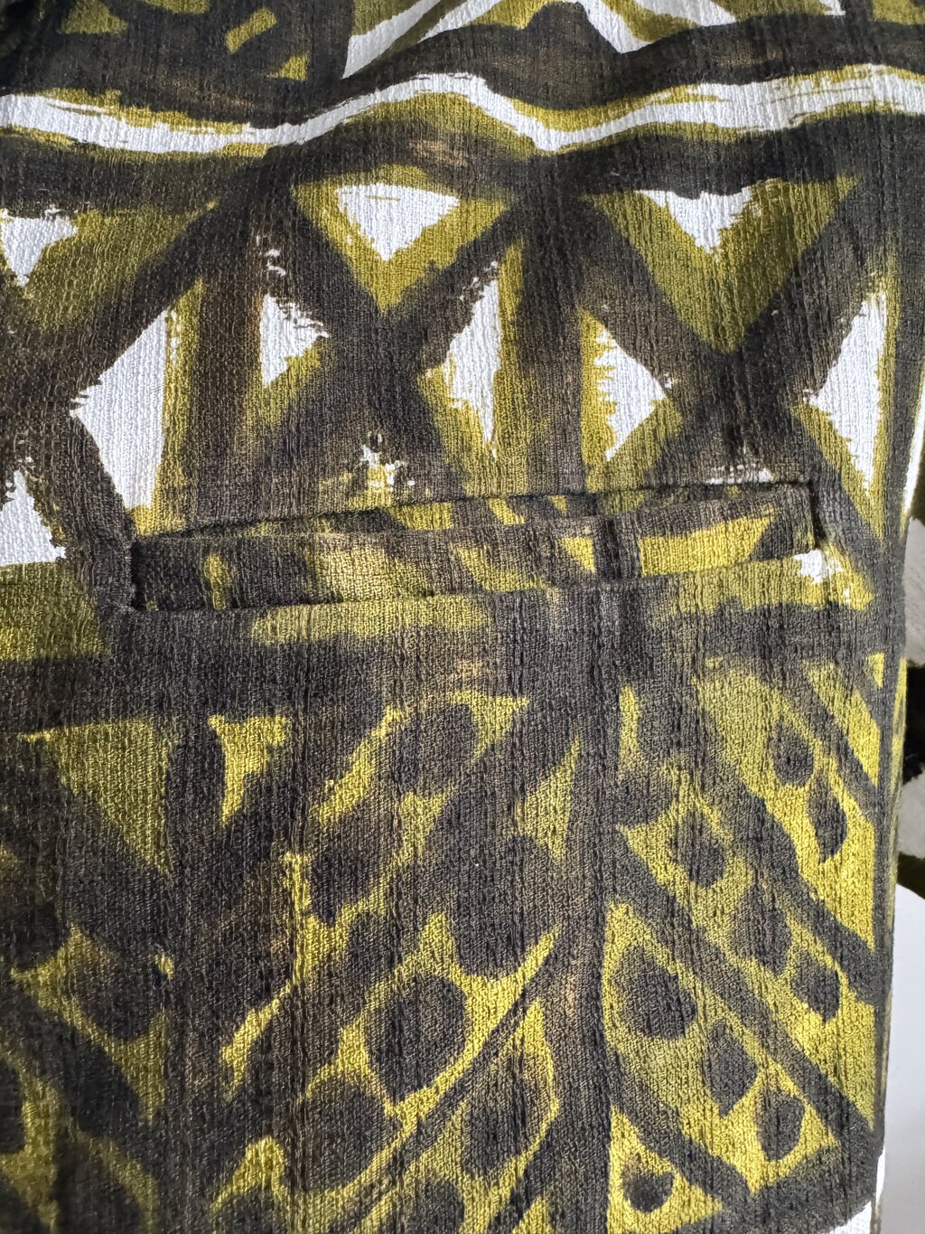 1960s Iolani Tribal Tapa Barkcloth Shirt – Olive & Black Geometric (M)