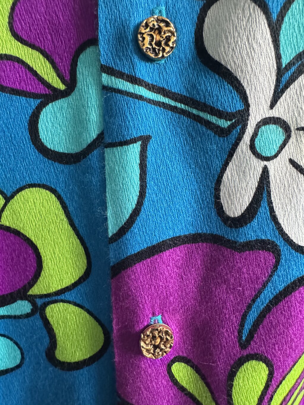 1960s Liberty House Hawaiian Shirt – Electric Blue Poppy Floral with Sculpted Gold Buttons (L)