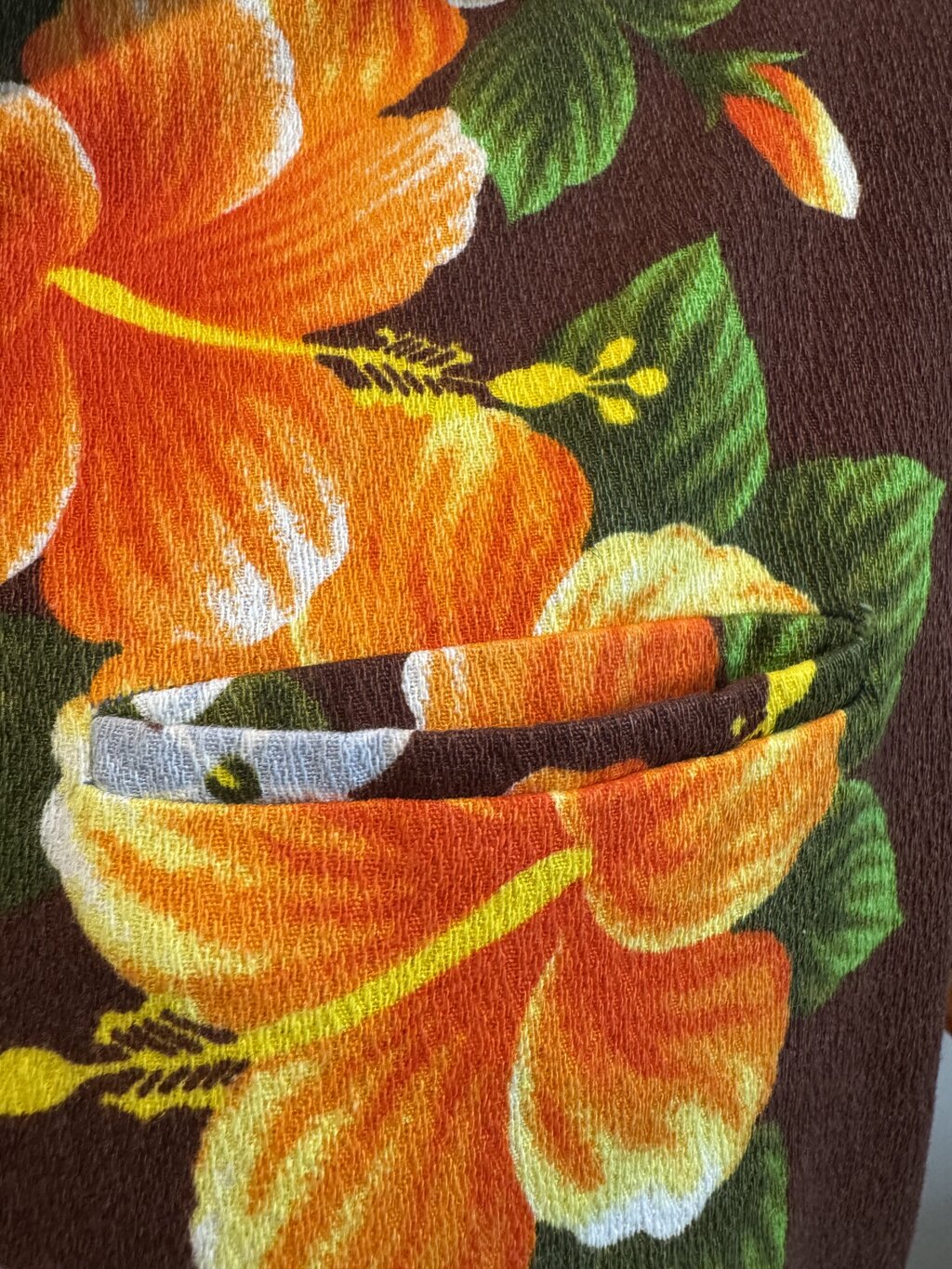1960s Ui-Maikai Barkcloth Aloha Shirt – Orange Hibiscus on Deep Chocolate (M)