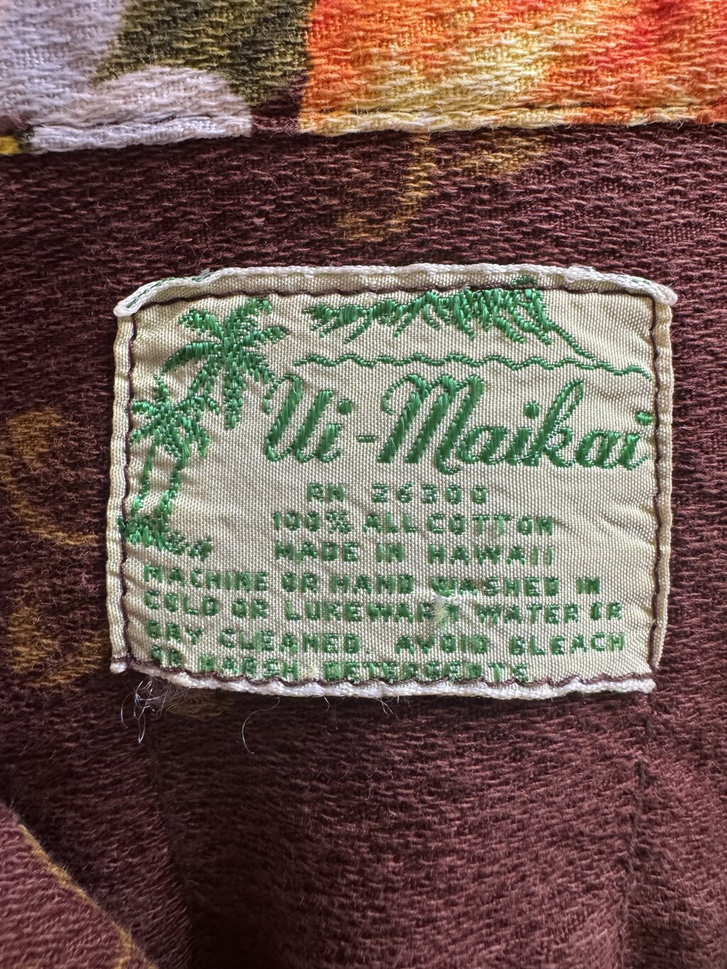 1960s Ui-Maikai Barkcloth Aloha Shirt – Orange Hibiscus on Deep Chocolate (M)