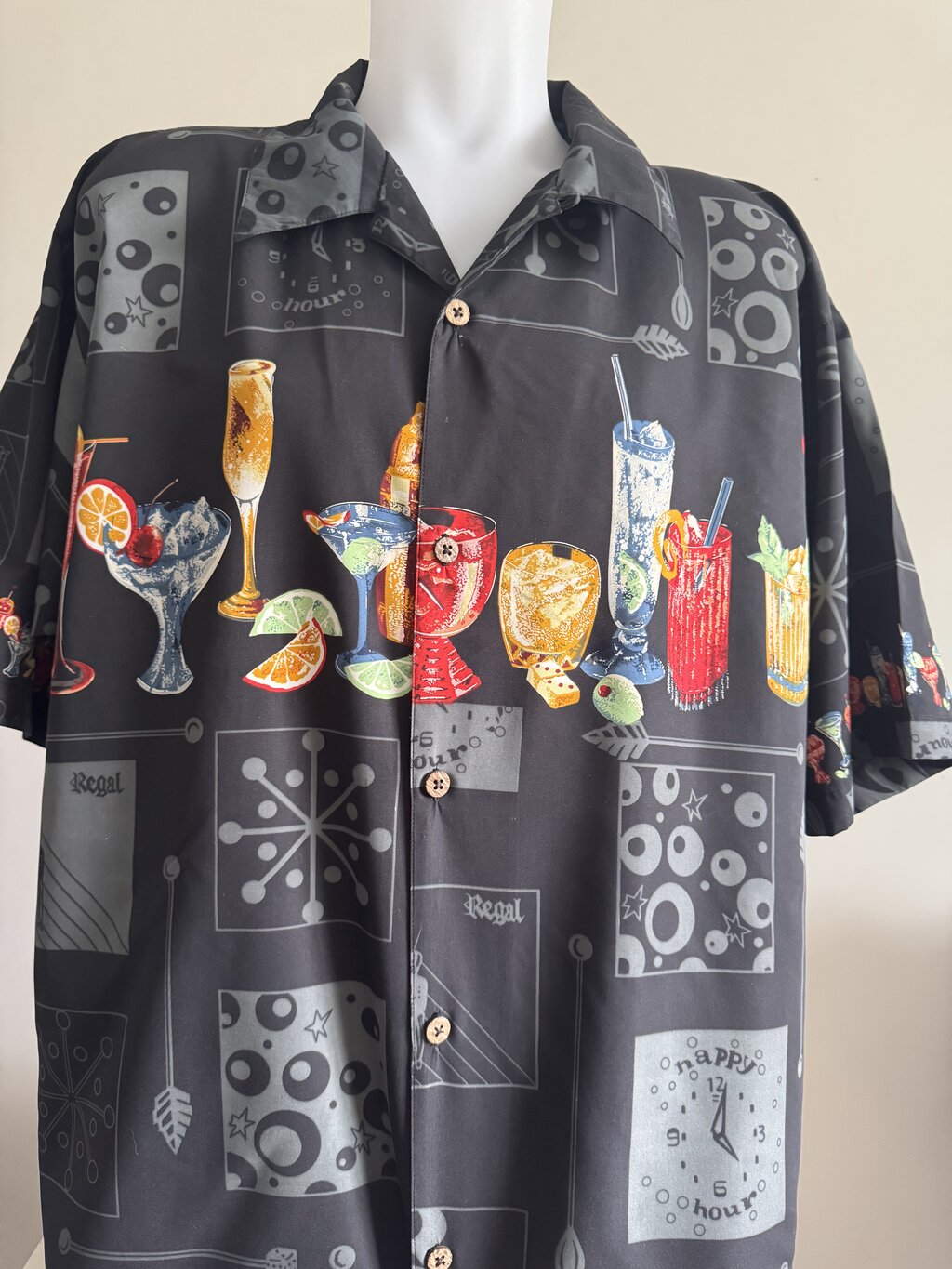 1990s Bill Blass Happy Hour Shirt – Graphic Cocktails & Retro Dice on Black (XL)