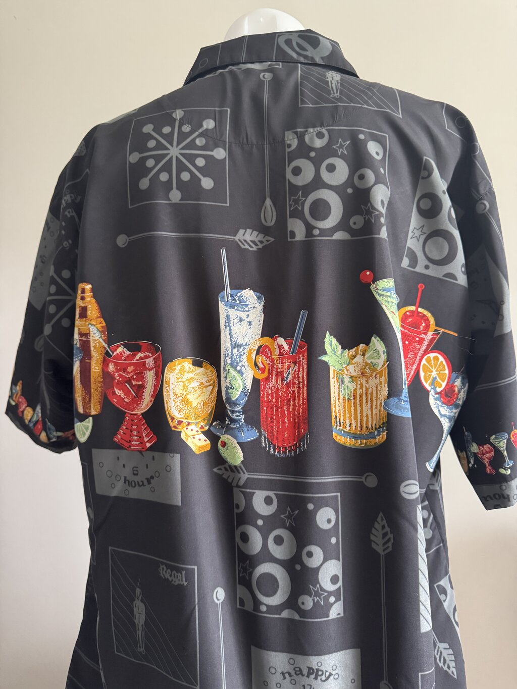 1990s Bill Blass Happy Hour Shirt – Graphic Cocktails & Retro Dice on Black (XL)
