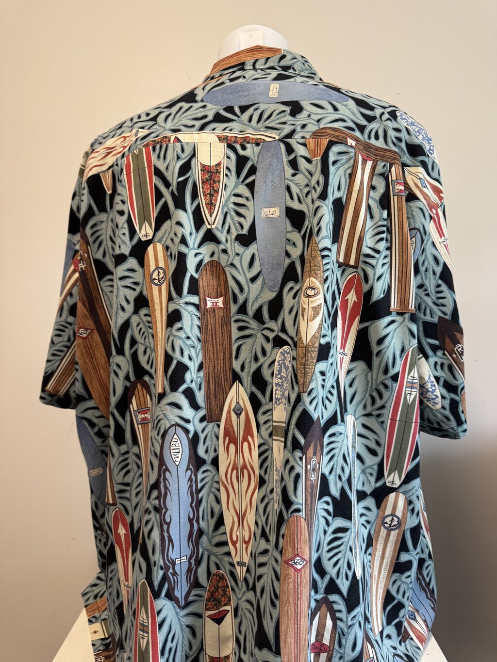 1990s Kalaheo Surfboard & Monstera Shirt – Black Cotton with Tropical Board Print (3XL)