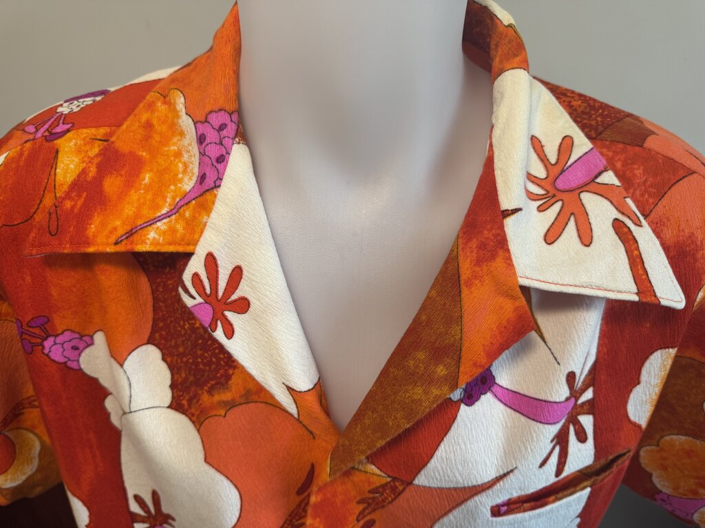 Late 60s / Early 70s Abstract Floral Shirt – Burnt Orange & Hibiscus Print (XL)