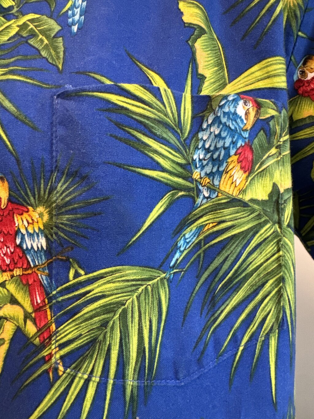 1990s - Patiowear Tropical Parrot Shirt – Royal Blue Jungle Print (M)