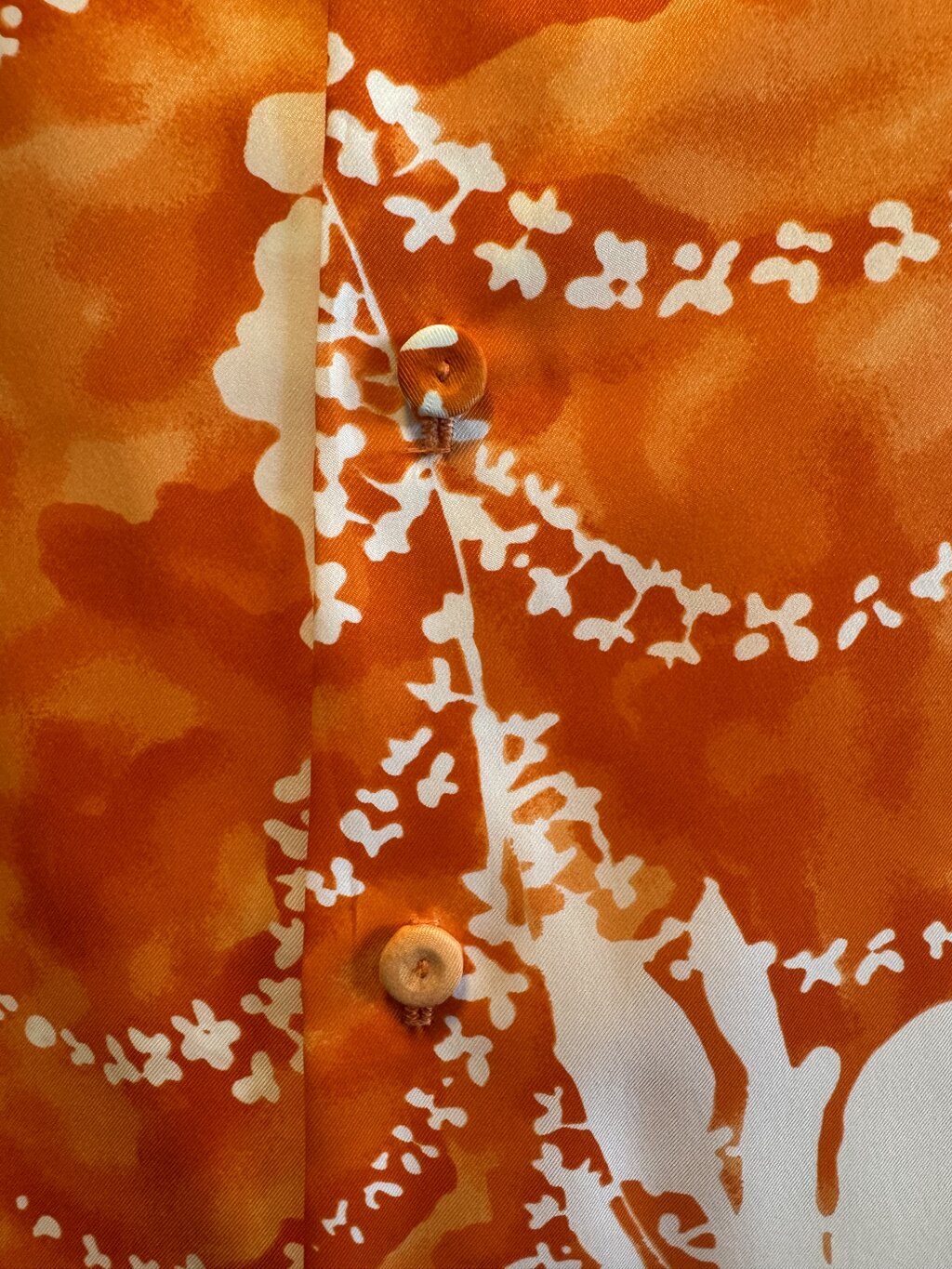 1980s Andrade Hawaiian Shirt – Burnt Orange Floral Vines in Silky Polyester (S)