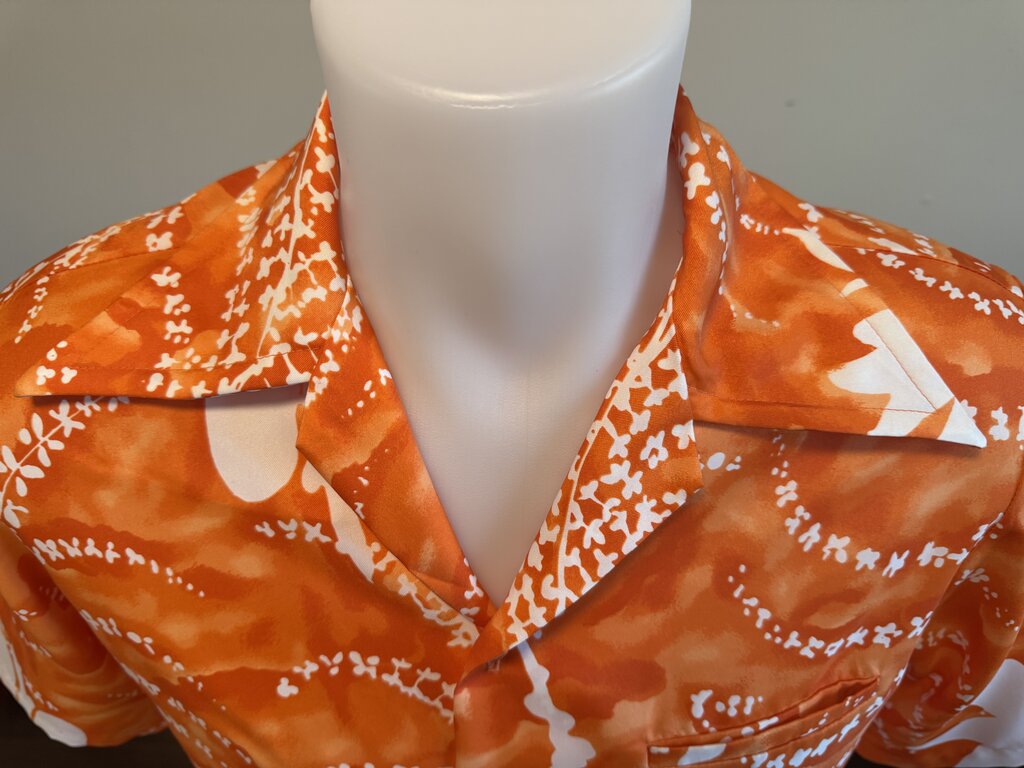 1980s Andrade Hawaiian Shirt – Burnt Orange Floral Vines in Silky Polyester (S)