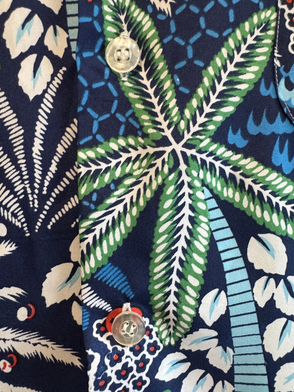 1970s Smart Tropical Grove Shirt – Navy, Leaf & Cherry Blossom Rayon Blend (M)