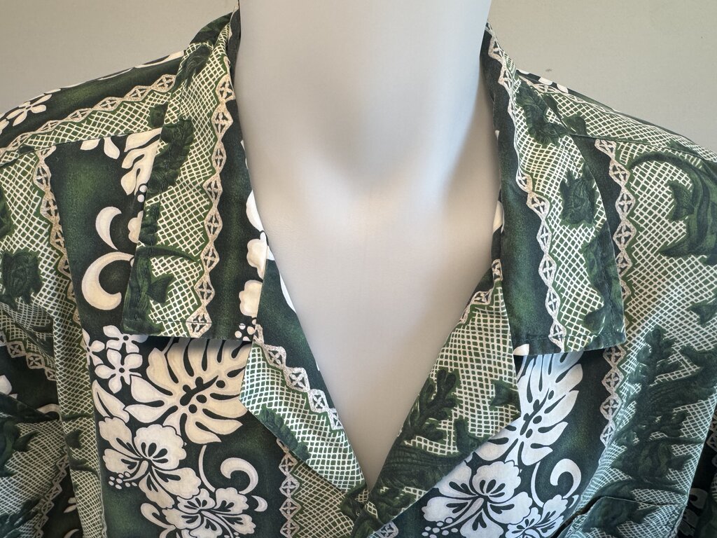 1980s Paradise Style Aloha Shirt – Green & White Hibiscus Stripe with Reef Fish (3XL)