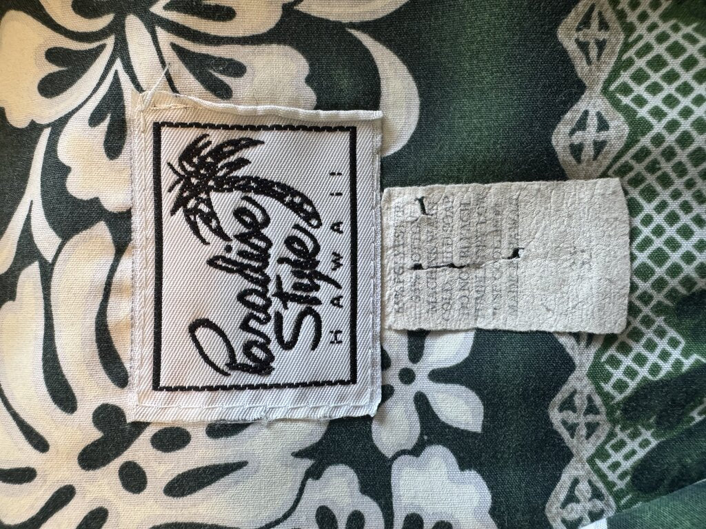 1980s Paradise Style Aloha Shirt – Green & White Hibiscus Stripe with Reef Fish (3XL)