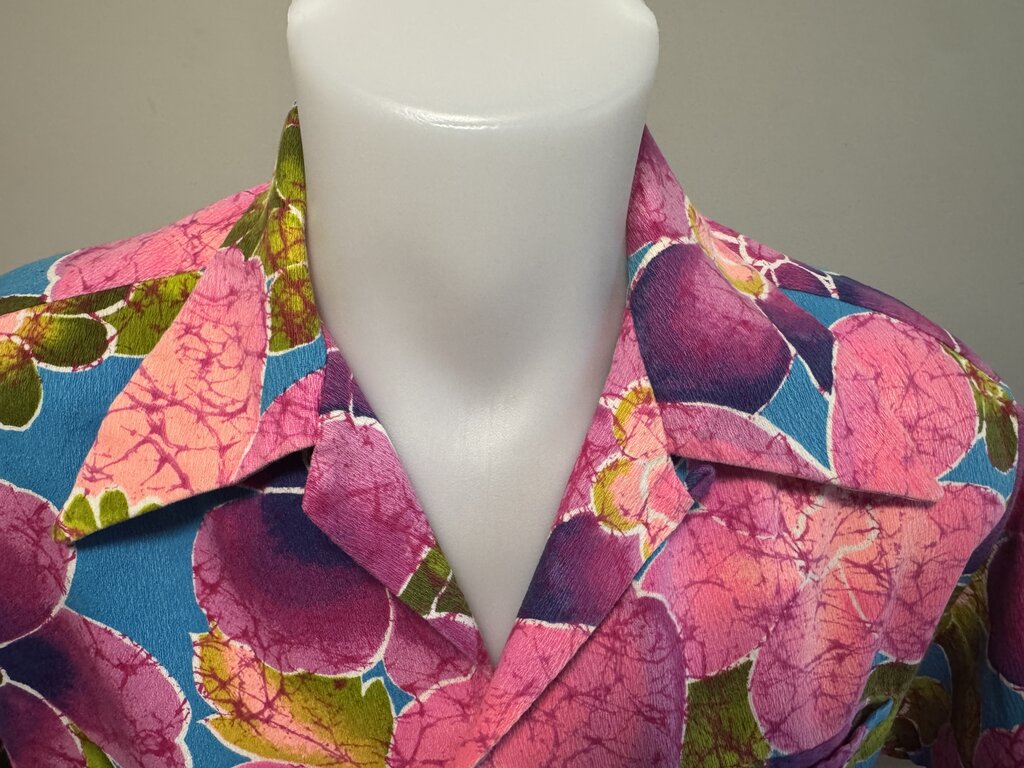 1960s Paradise Isle Batik Floral Shirt – Magenta & Chartreuse on Ocean Blue (L)