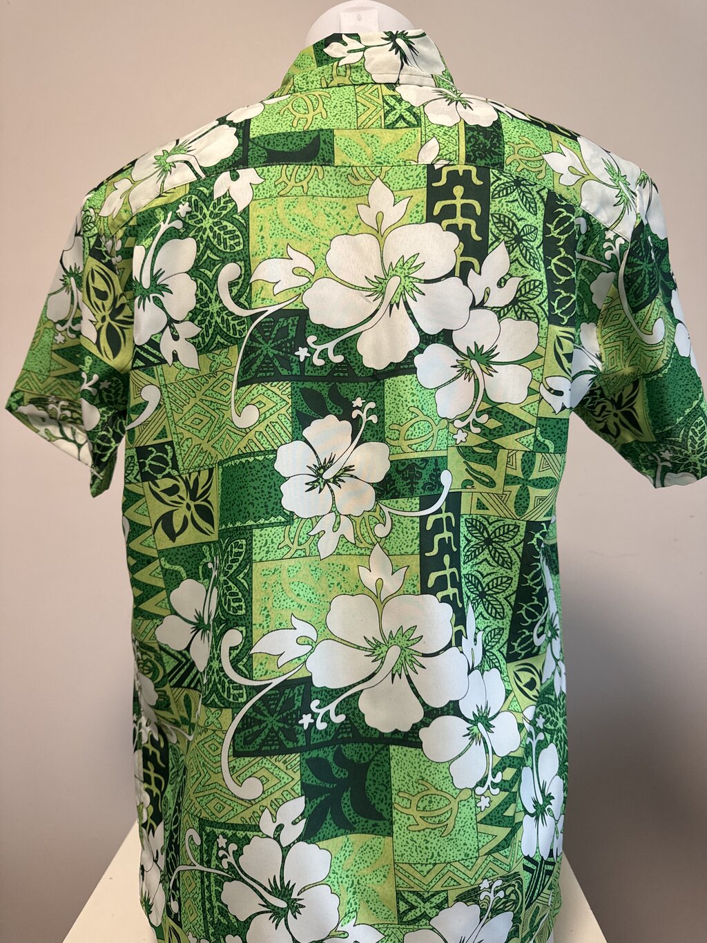 1980s Roundy Bay Hibiscus Block Print Shirt – Green & White Polyester (S)