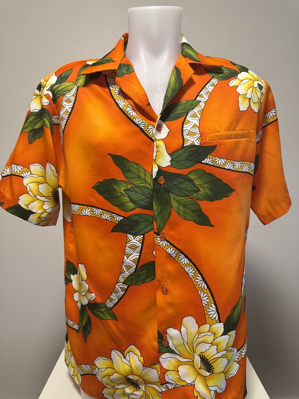 1990s Hilo Hattie Monstera & Ginger Shirt – Black Rayon (M)