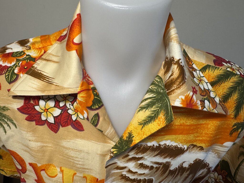 1980s Arrow “Primo” Sunset Surf Shirt – Golden Hibiscus & Wave Print (M)