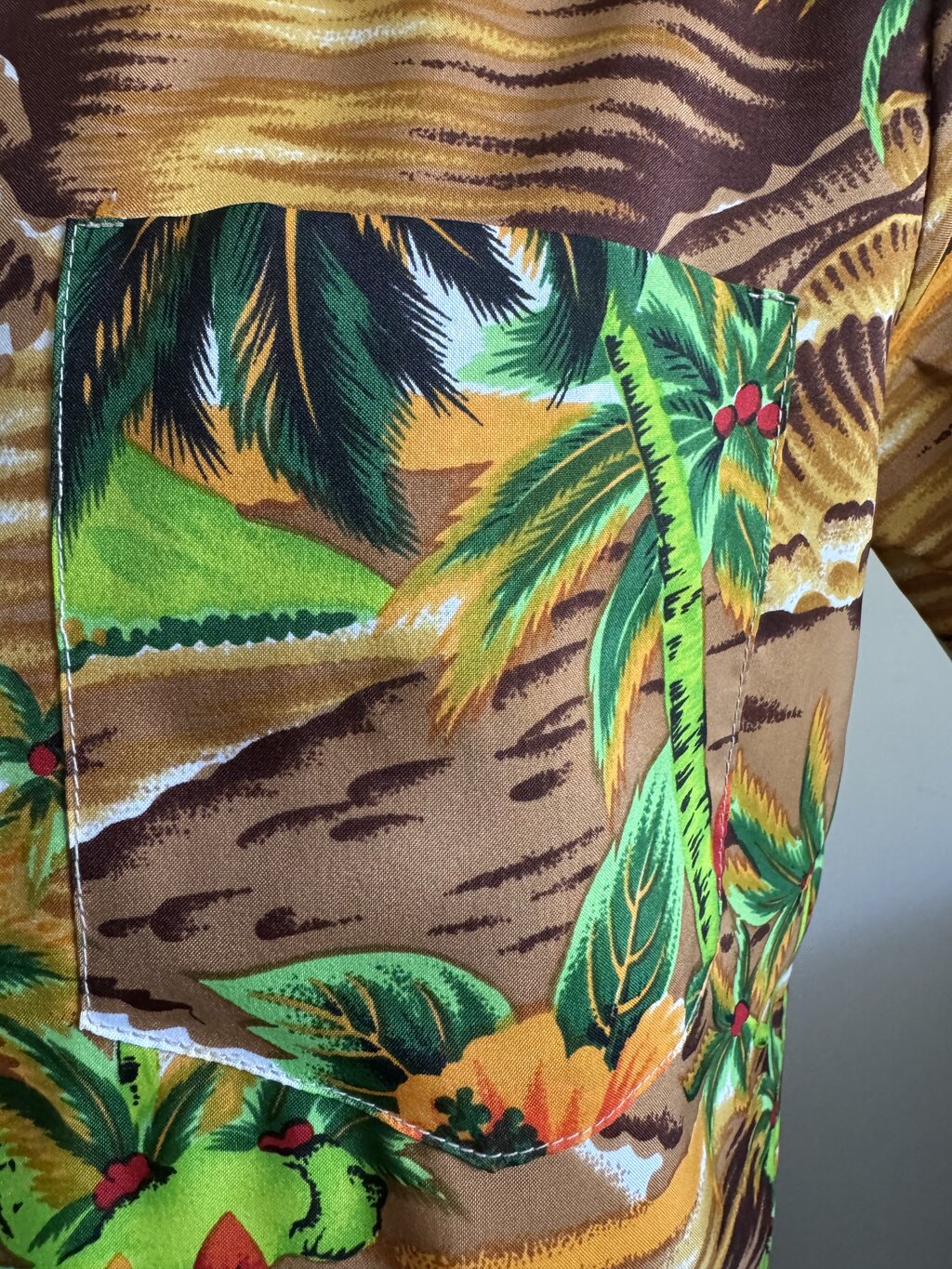 1980s Dolphin Canoe & Hibiscus Surf Shirt – Brown Sunset Polyester (M)