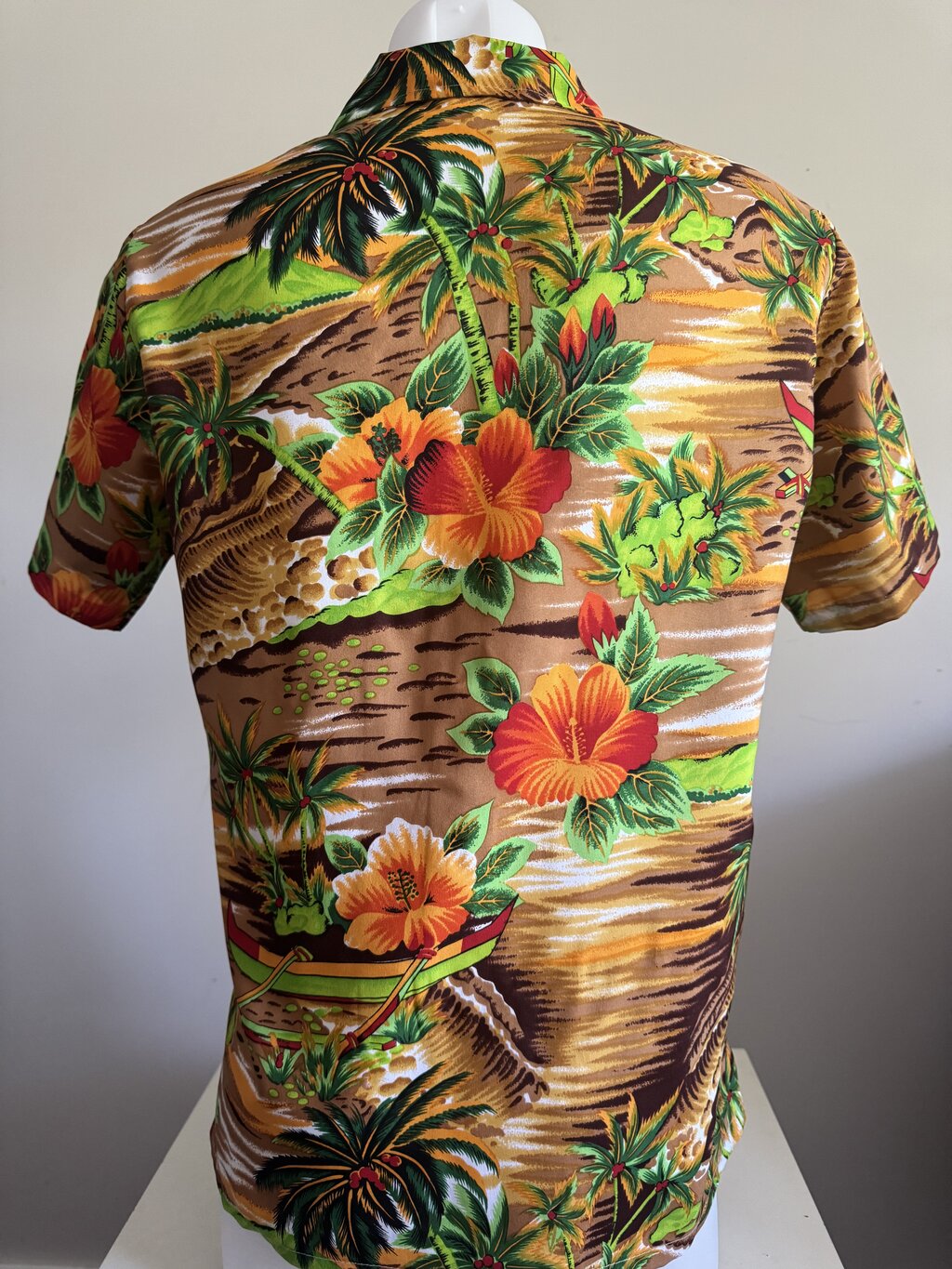 1980s Dolphin Canoe & Hibiscus Surf Shirt – Brown Sunset Polyester (M)