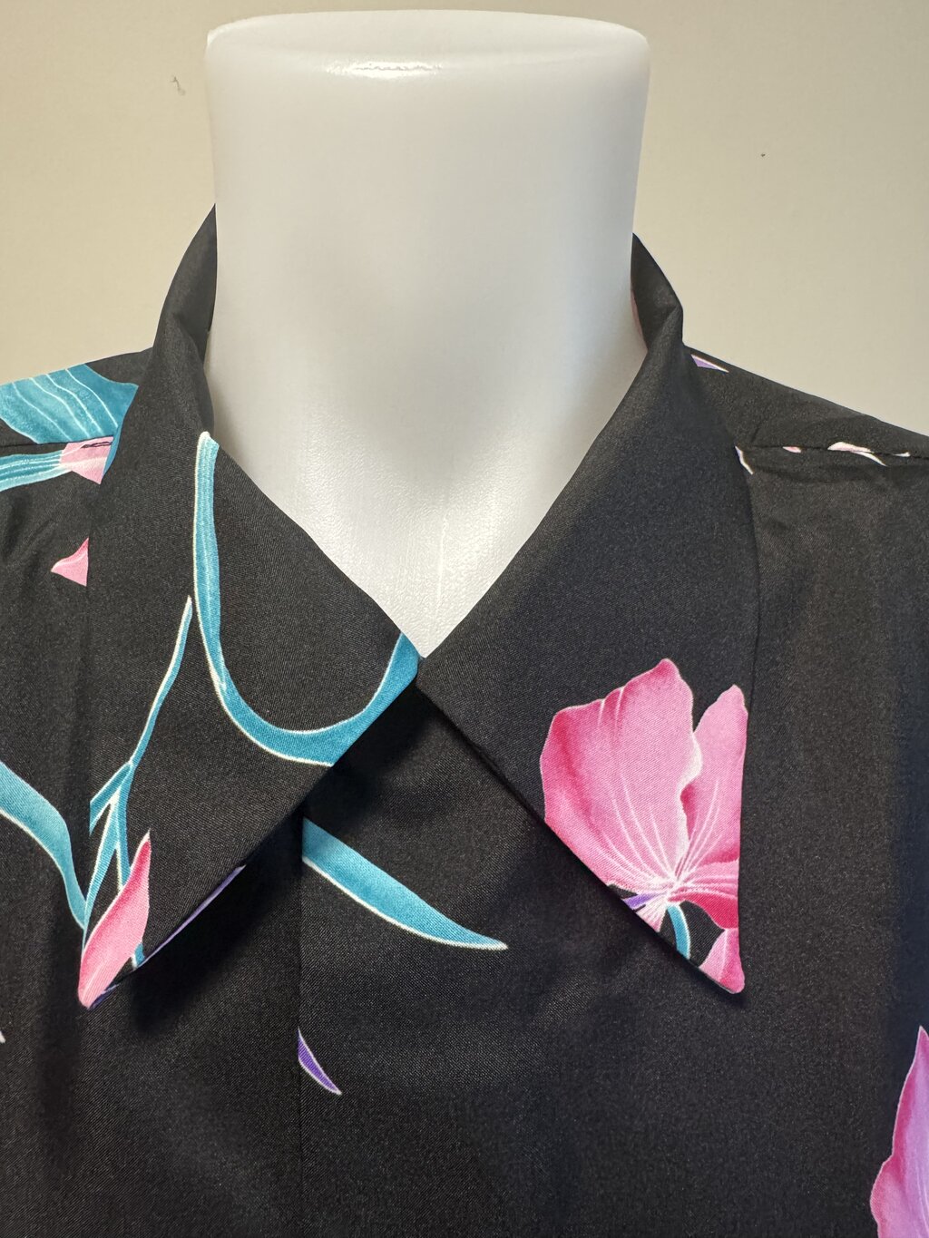 1960s Paradise Hawaii 4XL Shirt – Midnight Botanical with Jewel-Tone Florals