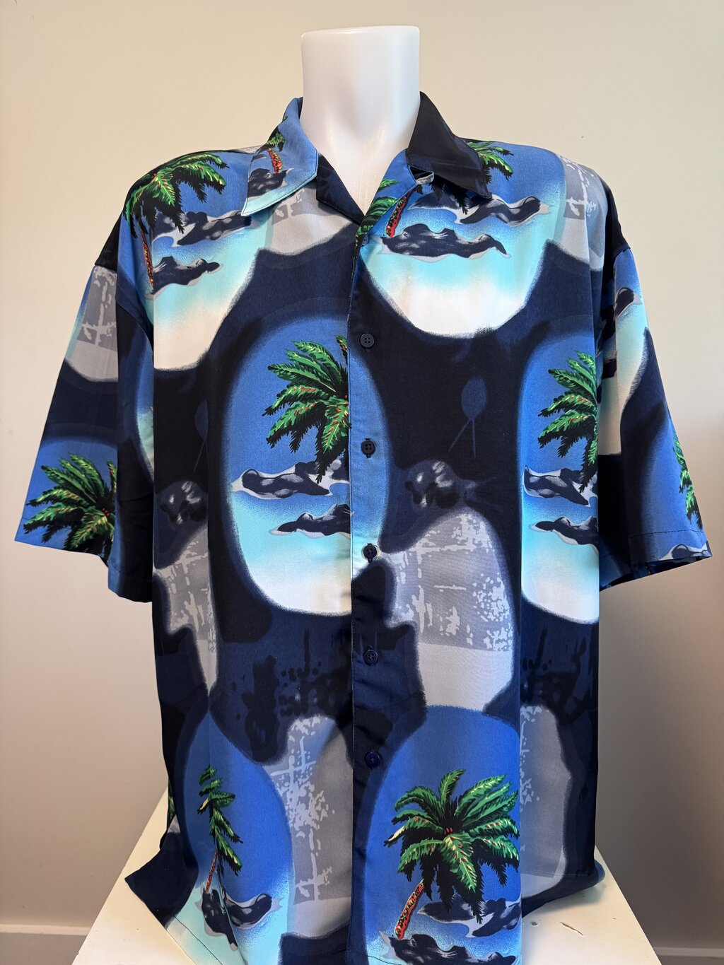 1970s Box Office Island Shirt – Bamboo & Tiki Huts on Mocha Barkcloth (XL)