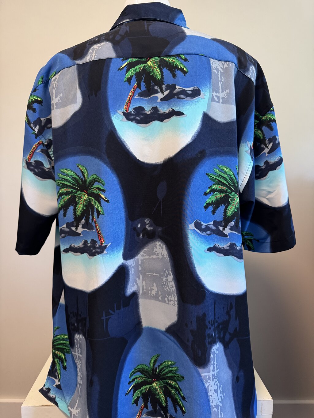 1970s Box Office Island Shirt – Bamboo & Tiki Huts on Mocha Barkcloth (XL)