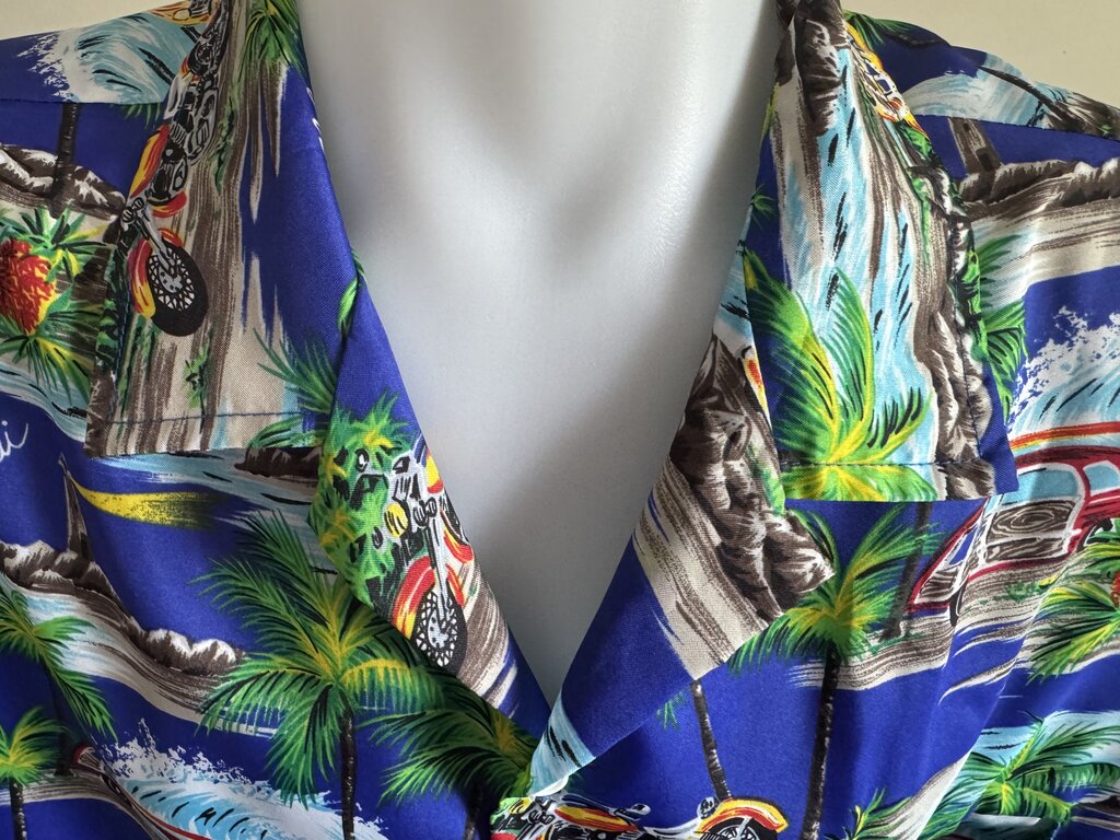 1990s Kalena Fashions Aloha Shirt – Pineapples, Woodies & Waves on Royal Blue (2XL)