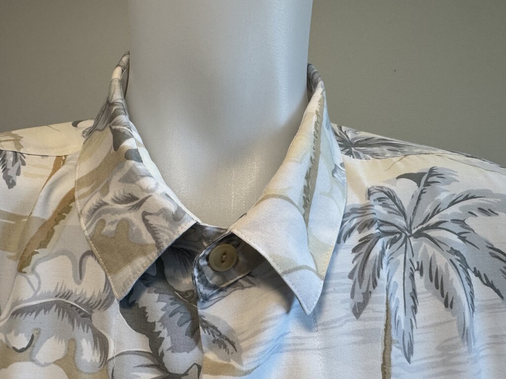 1990s Local Motion Beach Scene Shirt – Beige & Gray (XL)