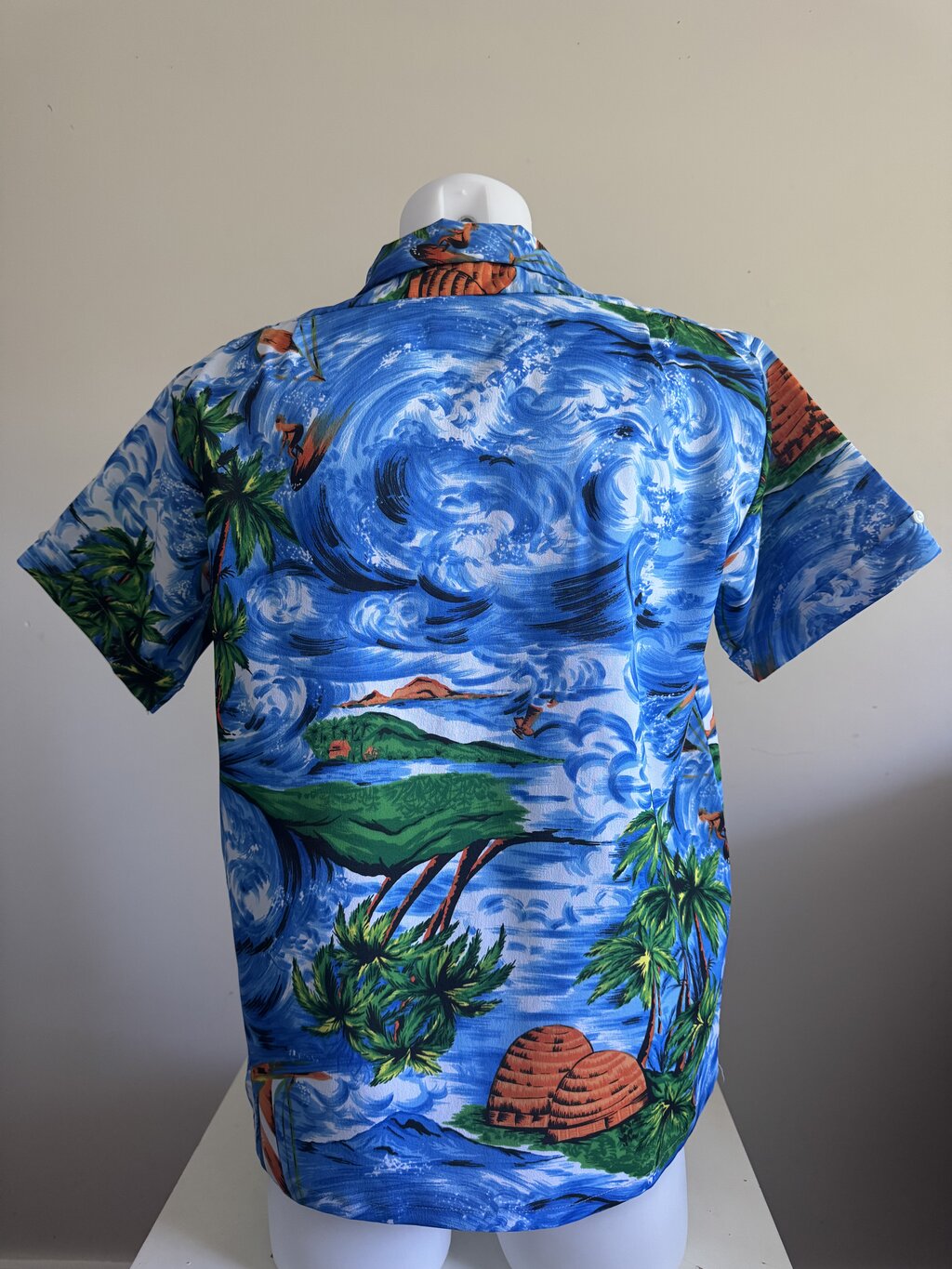 1990s Paradise Swirlscape Shirt – Tropical Ocean Brushstroke Print (M)