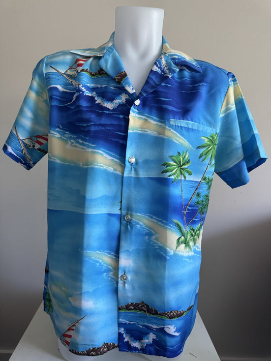 1990s Kai Nani Ocean Dreamscape Shirt – Sky Blue Polyester with Surfers & Palms (M/L)
