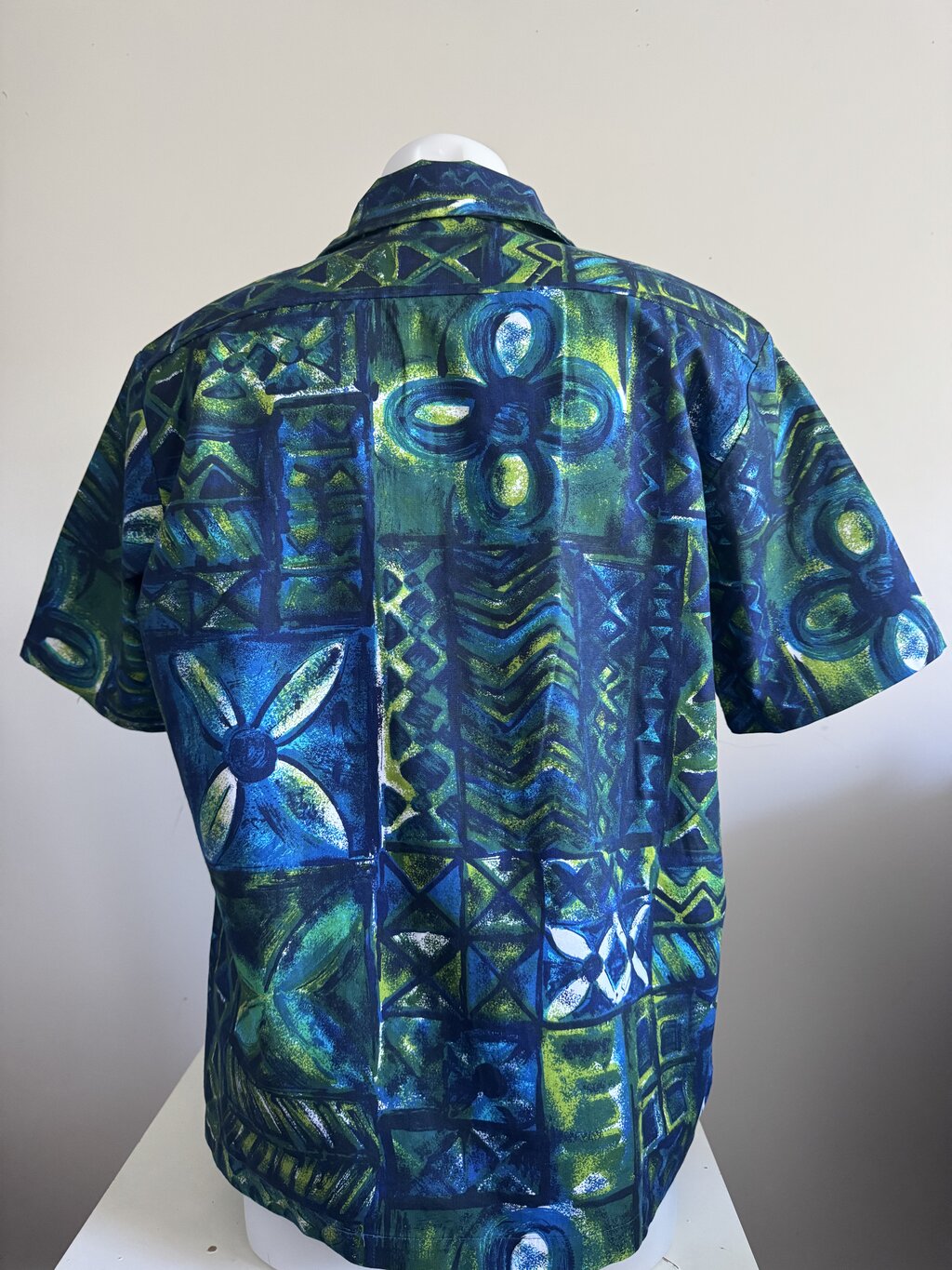 1970s Kona Kai Abstract Tribal Shirt – Deep Blue & Green Barkcloth (XL)