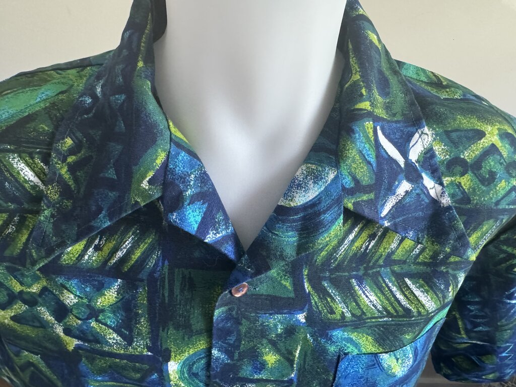 1970s Kona Kai Abstract Tribal Shirt – Deep Blue & Green Barkcloth (XL)