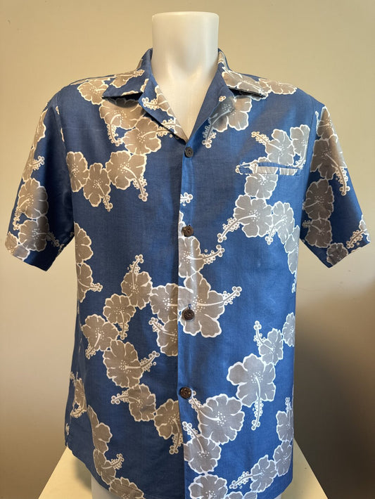 1970s HRH Hibiscus Print Shirt – Steel Gray on Pacific Blue (M)