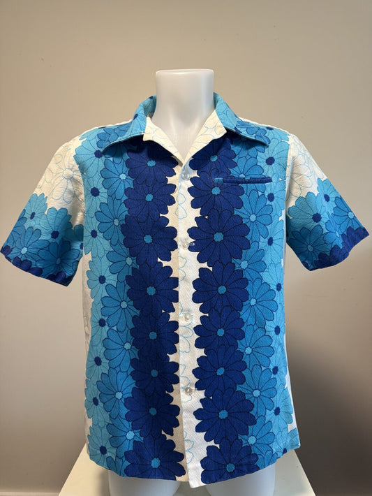 Late 60s / Early 70s Mod Floral Shirt – Sky & Cobalt Daisy Stripe on Barkcloth (M)